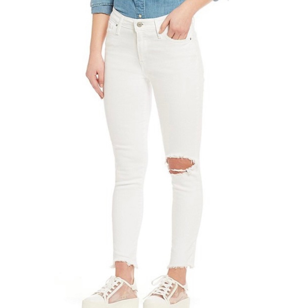 NWT White Frayed 721 Levi’s Jeans
